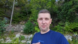 Забытый дом у реки - укрытие для путника
