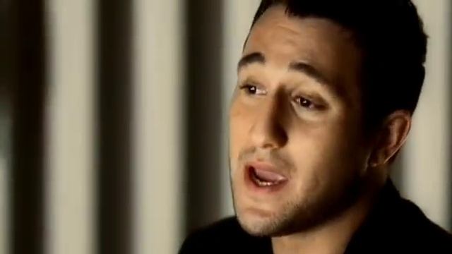 Blue Featuring Elton John - Sorry Seems To Be The Hardest Word смотреть онлайн