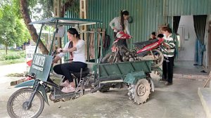 Купила мотоцикл Honda за 24 доллара у незнакомца и восстановила его своими руками
