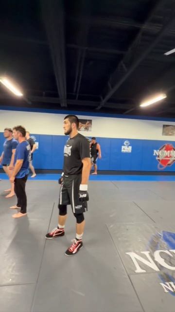🤼♂️Хабиб показал как тренируется его команда смотреть онлайн