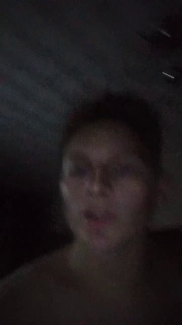 нужно идти в кино?)