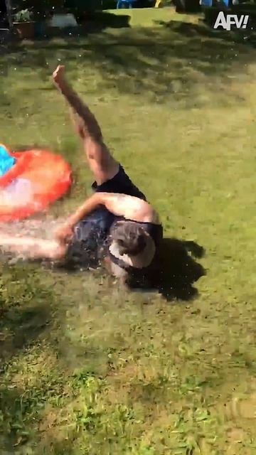 Dads vs. Slip N Slides 🤣(1) смотреть онлайн