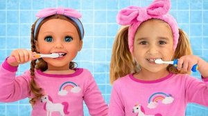 )👸 Утреннее Утро АЛИСЫ и Ожившая Кукла! 🪥 Суперсилы НАДУВНЫХ Игрушек! 🦸♂️ Прятки! 🕵️♂️