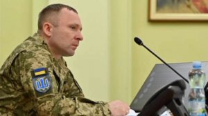 «Не шибко умный генерал». 

Ради достижения медийного эффекта Драпатый не будет считаться с потерями