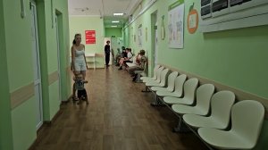 Сын порезался косой Поехали с сыном в больницу за уколом