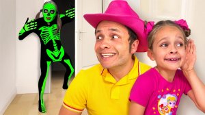 💀 Семья скелетов на Хэллоуин - Семья спешит на помощь 🎃