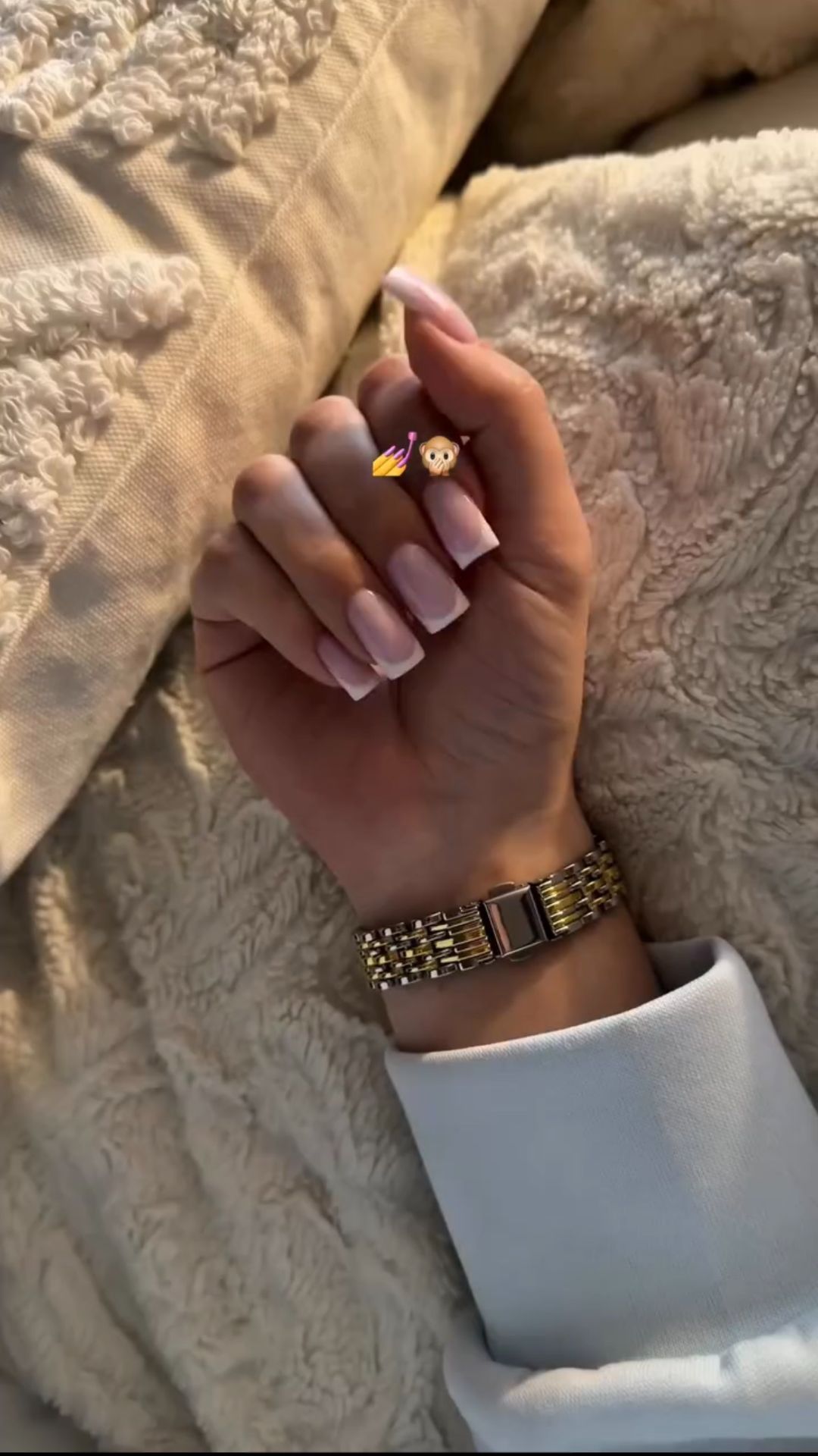 Новый маникюр меняет настроение за секунду 💅✨ смотреть онлайн