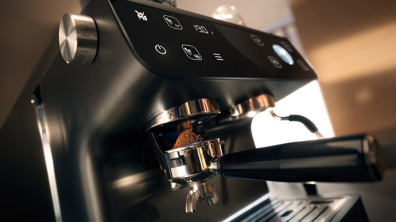 Кофемашина WMF Espresso Pro¹ | Как использовать встроенную кофемолку смотреть онлайн