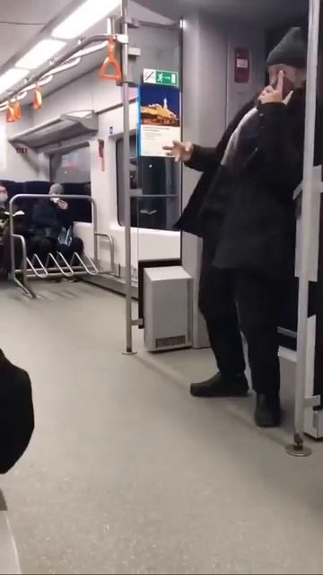 Сори за звук видео не моё, но дед чувствует...