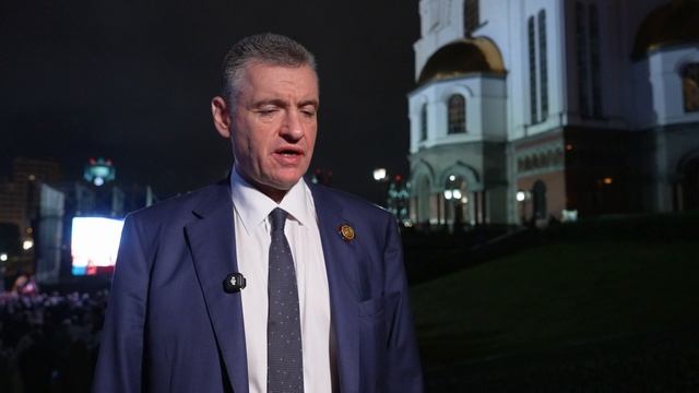 Леонид Слуцкий принял участие в крестном ходе в память о царской семье