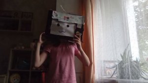 ТВ вумен танцует под Скрытность и веселье