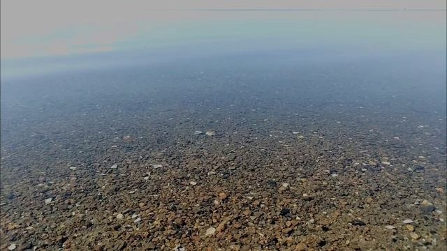 Тихий шум прибоя на озере для отдыха и сна. Звуки природы для релаксации.