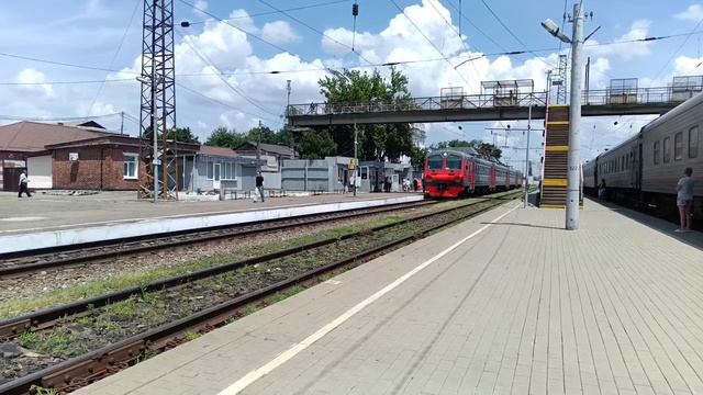 Короткий поезд станция Белореченская.