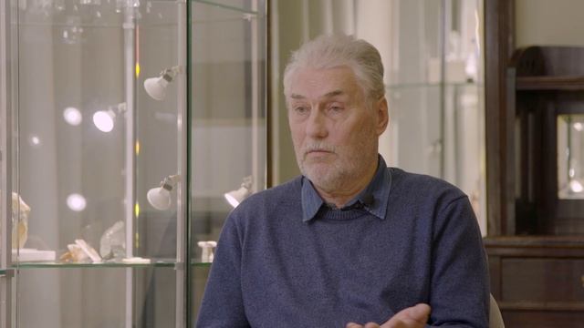 Россия в камне. 300 лет камнерезному искусству Урала: школы смотреть онлайн