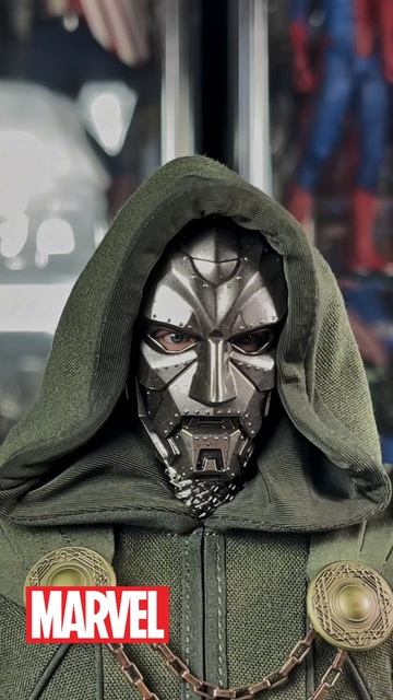 ДОКТОР ДУМ | HOT TOYS | MARVEL DOCTOR DOOM
