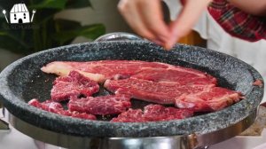 Мукбанг - лапша с чёрным соусом - яркий выпуск
