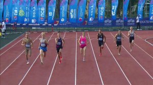 Почти 800 спортсменов из 70 регионов приехали на чемпионат России по легкой атлетике.