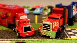 Мультики про Машинки Тачки против Хот Вилс Грузовик Мак vs Гигант Грузовик Hot Wheels Мультфильмы