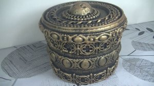 Мастер - класс : декор пластикового ведра в стиле эко-арт .