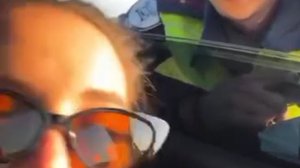 😂 Ну судя по взгляду гаишника, поехала она в наркологию