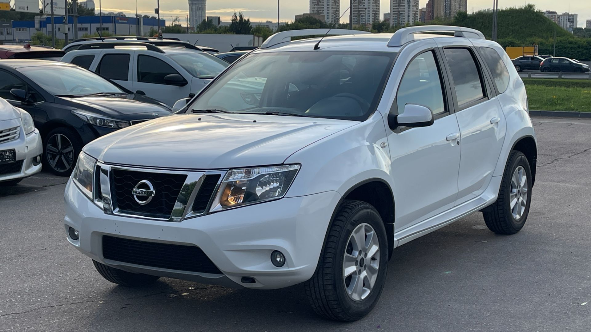 NISSAN TERRANO (2021) смотреть онлайн