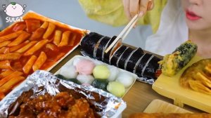 Мукбанг - курица и токпокки и сырные закуски - сытная порция