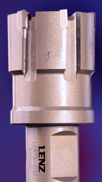 Для рельсов нужна коронка посерьезнее 🔩