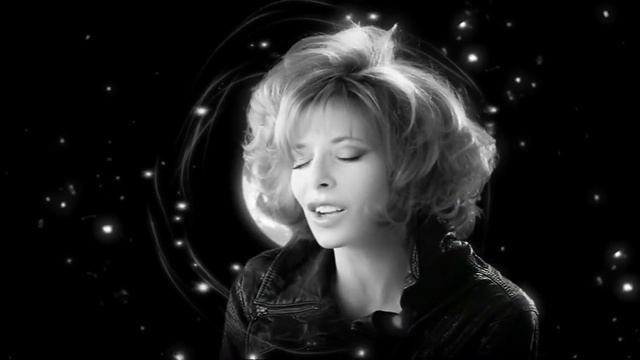 MYLENE FARMER - C'est Dans L'air / Это В Воздухе 2009 смотреть онлайн