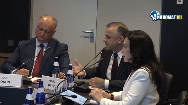 «Хватит политиканства!»: Экс-премьер Молдавии заявил, что разрыв с Россией — большая ошибка смотреть онлайн