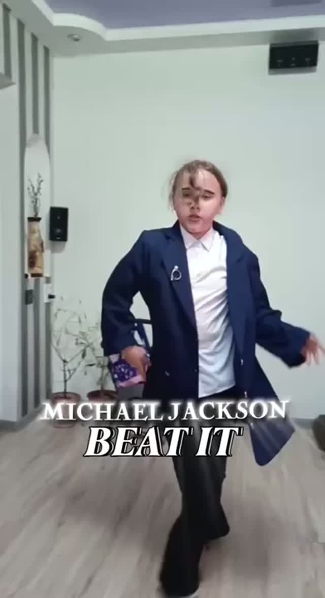 Beat it - Michael Jackson смотреть онлайн