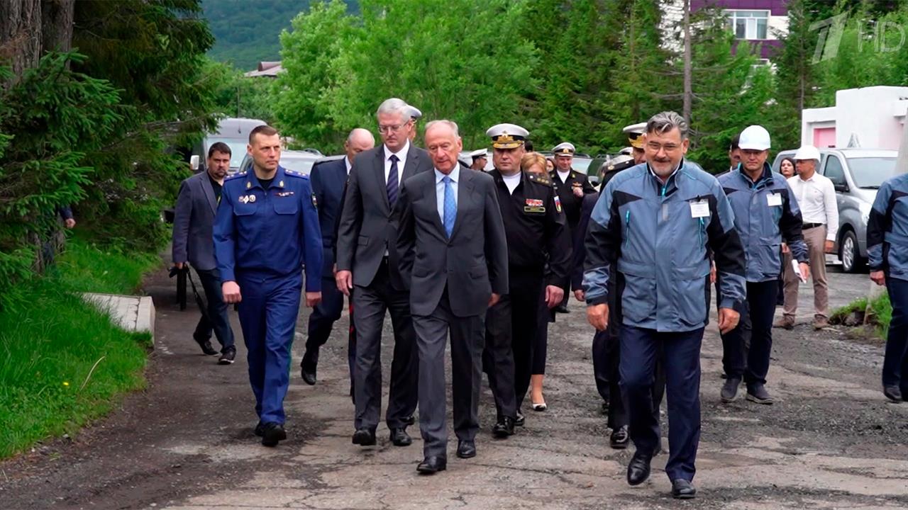 Николай Патрушев посетил базу подлодок в Вилючинске смотреть онлайн