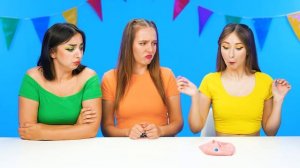 Большая, Средняя или Маленькая Тарелка Челлендж # Фантастические Лайфхаки с Едой Funny DO Chall