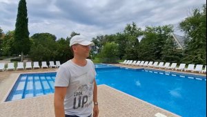 Как в бассейне санатория «Приморье» добиваются такой голубой и чистой воды? Коктебель, Крым 2026