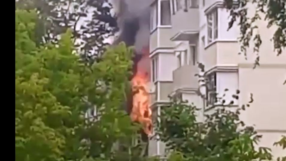 ВЗРЫВ В МОСКВЕ СЕГОДНЯ. ОДИН ЧЕЛОВЕК ПОГИБ. ВИДЕО. смотреть онлайн