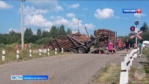 В Кировской области столкнулись поезд и грузовик