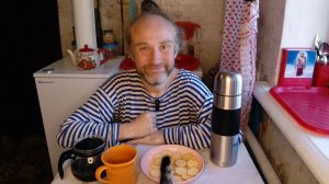 Завтрак с котями. Порча товара в магазине. Умер Сырников. Мукбанг. Обжор. Еда на камеру. Диета. Шиза