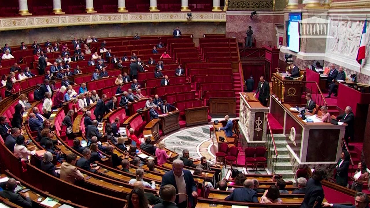 Во Франции схватились за голову: закон о запрете соцсетей для детей работает только на бумаге смотреть онлайн