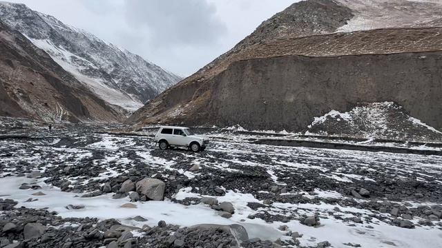 Переход через реку Мазачай на Ниве 4x4 смотреть онлайн
