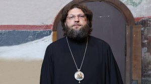 Монастырь и мир