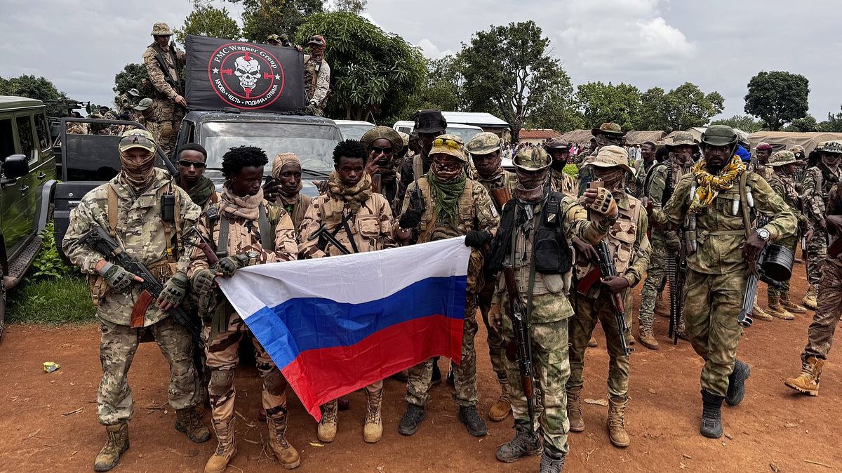 Вагнерам в Африке 🫵🇷🇺💥 Работайте, братья 🤝 смотреть онлайн