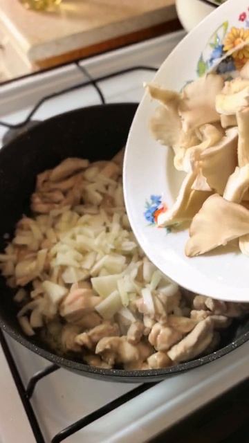 Куриный бефстроганов с гиибами🫰😜