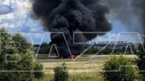Военный самолёт рухнул в Подмосковье пилот успел катапультироваться.Воздушное судно упало в Одинцово