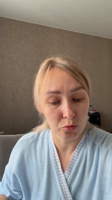 Крашусь. Болтаю.