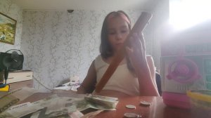 всем привет. я богатенькая.