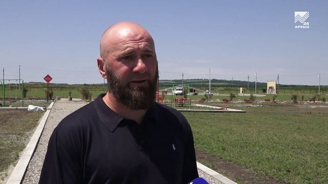На хуторе Грушка в КЧР идет подготовка к XI Играм народа Абаза смотреть онлайн