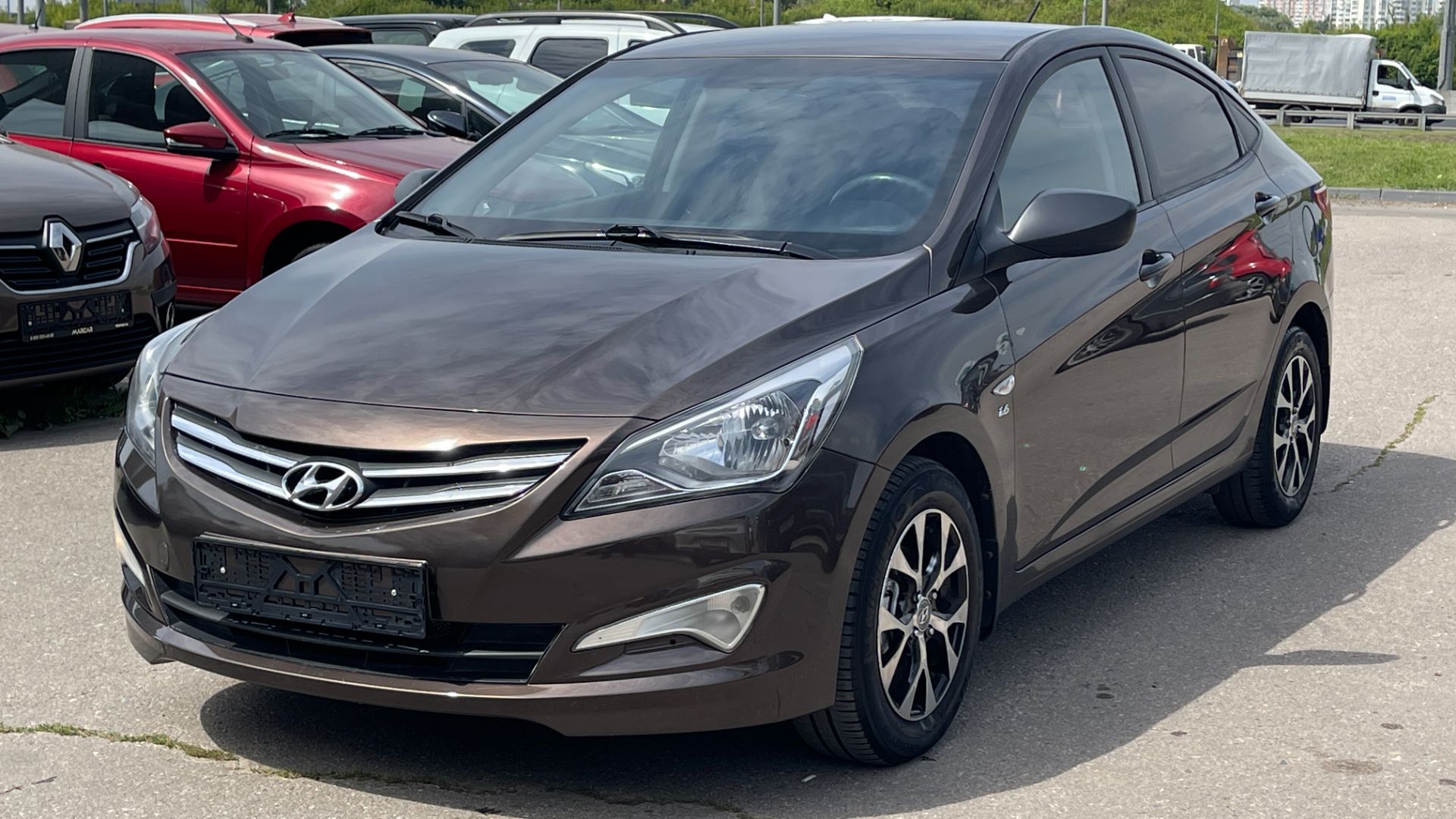 HYUNDAI SOLARIS (2015) смотреть онлайн