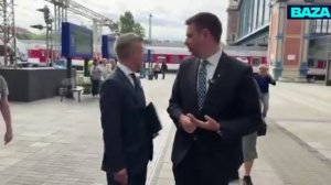 🤣🔥Прохожий плюнул в премьер-министра Венгрии на вокзале в Будапеште