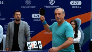 Рашад Гамаршахоглы представил МТРК «МИР» на турнире по настольному теннису среди журналистов в Баку