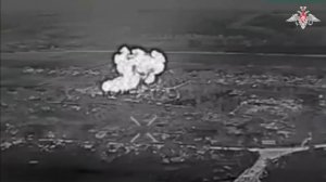‼️🇷🇺🇺🇦 Мощными ударами Су-34 уничтожены вражеские ПВД в Харьковской области и ДНР