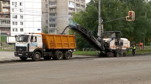 (Рыбинск-40) ПОДРЯДЧИК ПРИСТУПИЛ К РЕМОНТУ ДОРОГИ НА УЛИЦЕ ПЛЕХАНОВА